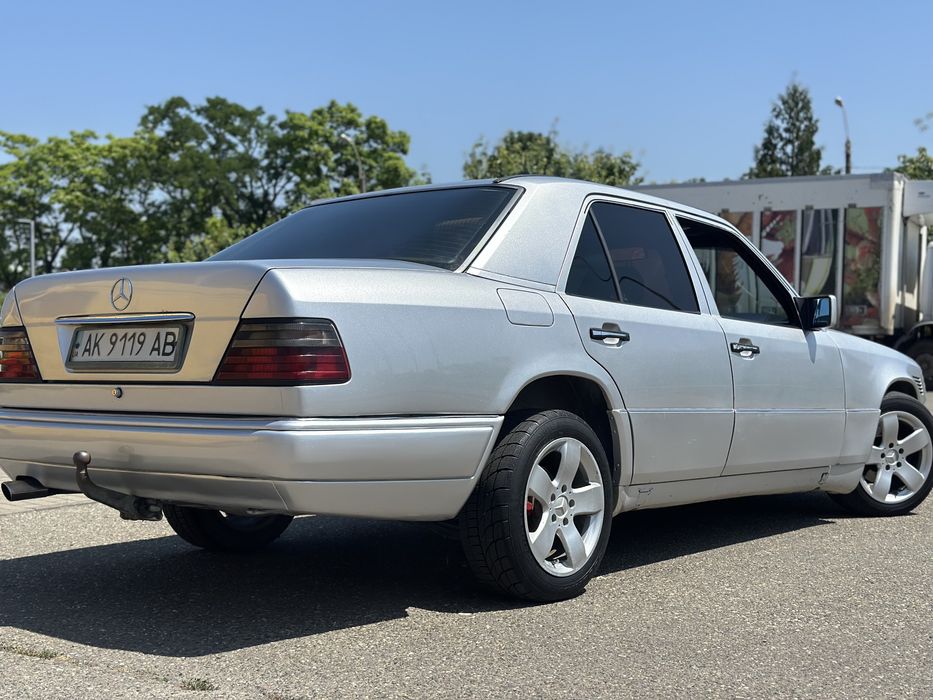 Продам або Обміняю Mersedes w124 e250
