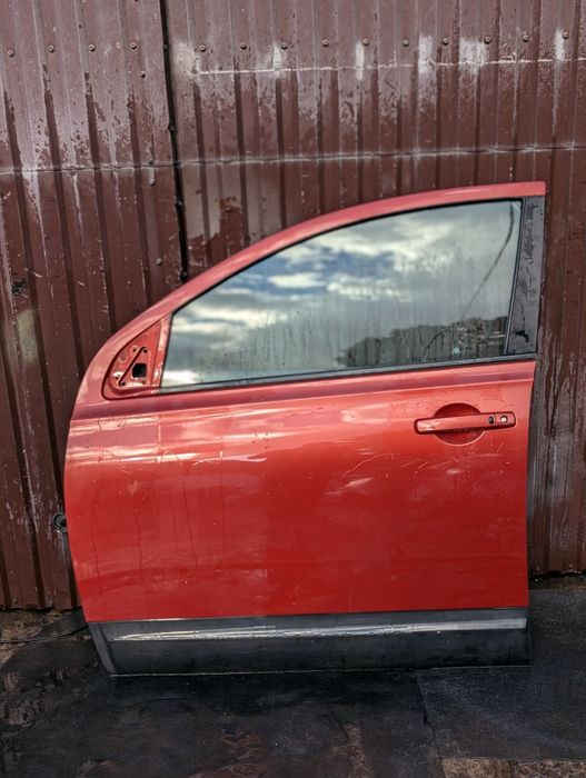 Передні ліві двері nissan qashqai j10