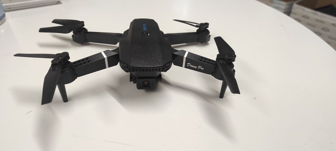 RC Drone novo com câmera WiFi e mala