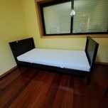 Duas camas de solteiro Ikea 90 x 200 ( beliche desmontado)