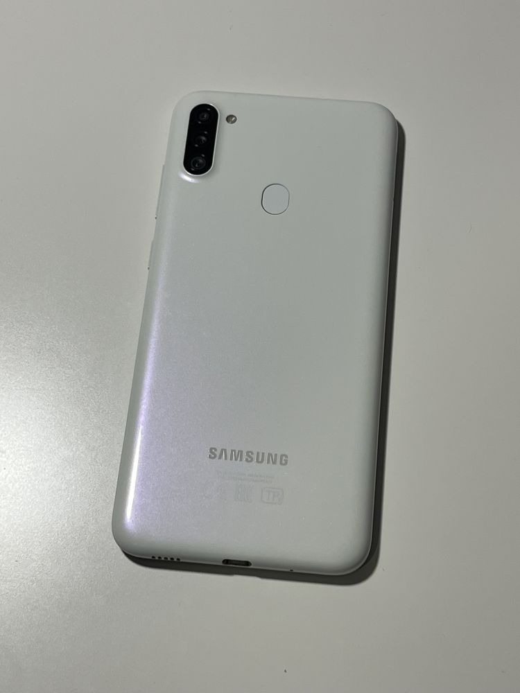 Смартфон Samsung Galaxy A11
