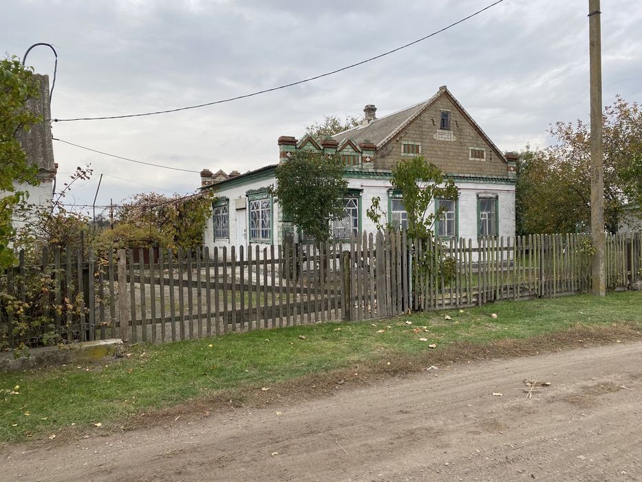 Продам будинок,дім,дом в селі Сурсько-Михайлівка,земельна ділянка