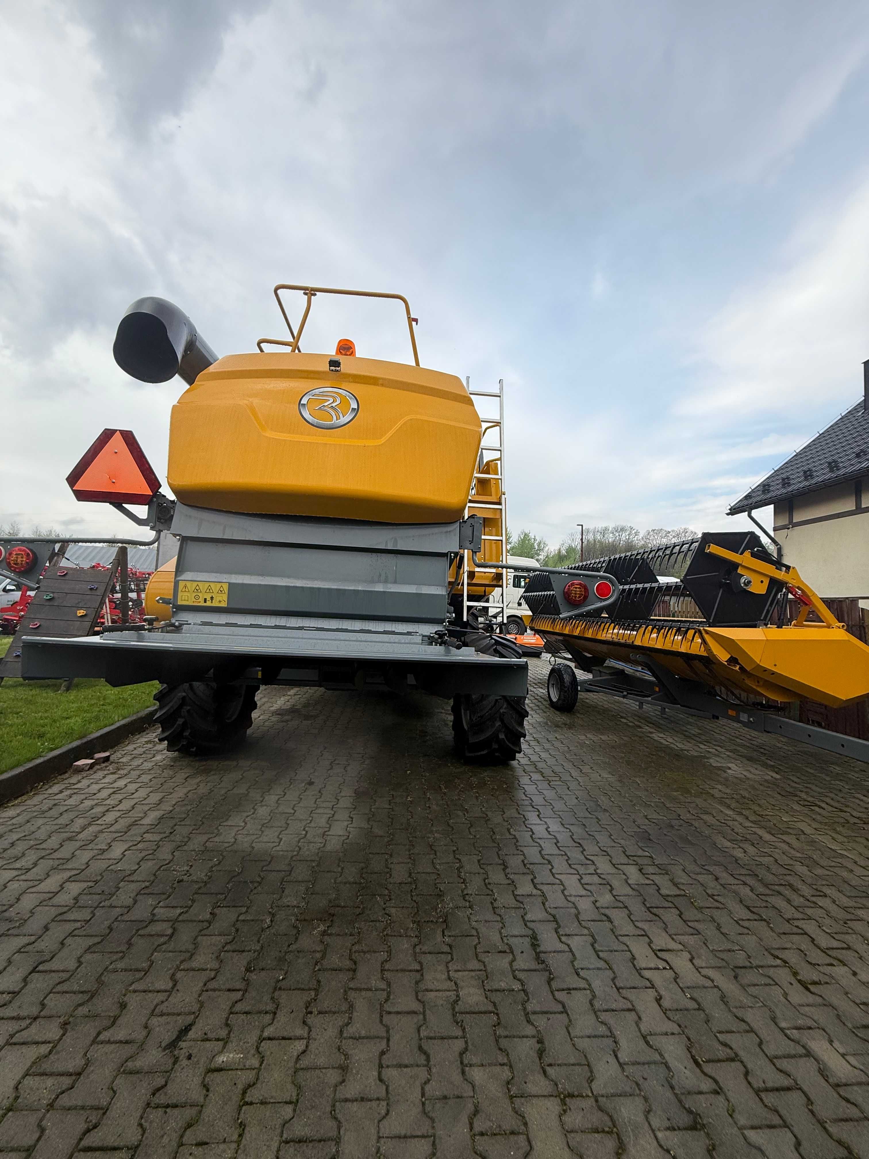 Kombajn SAMPO C12, Nie Class, New Holland rok produkcji 2024