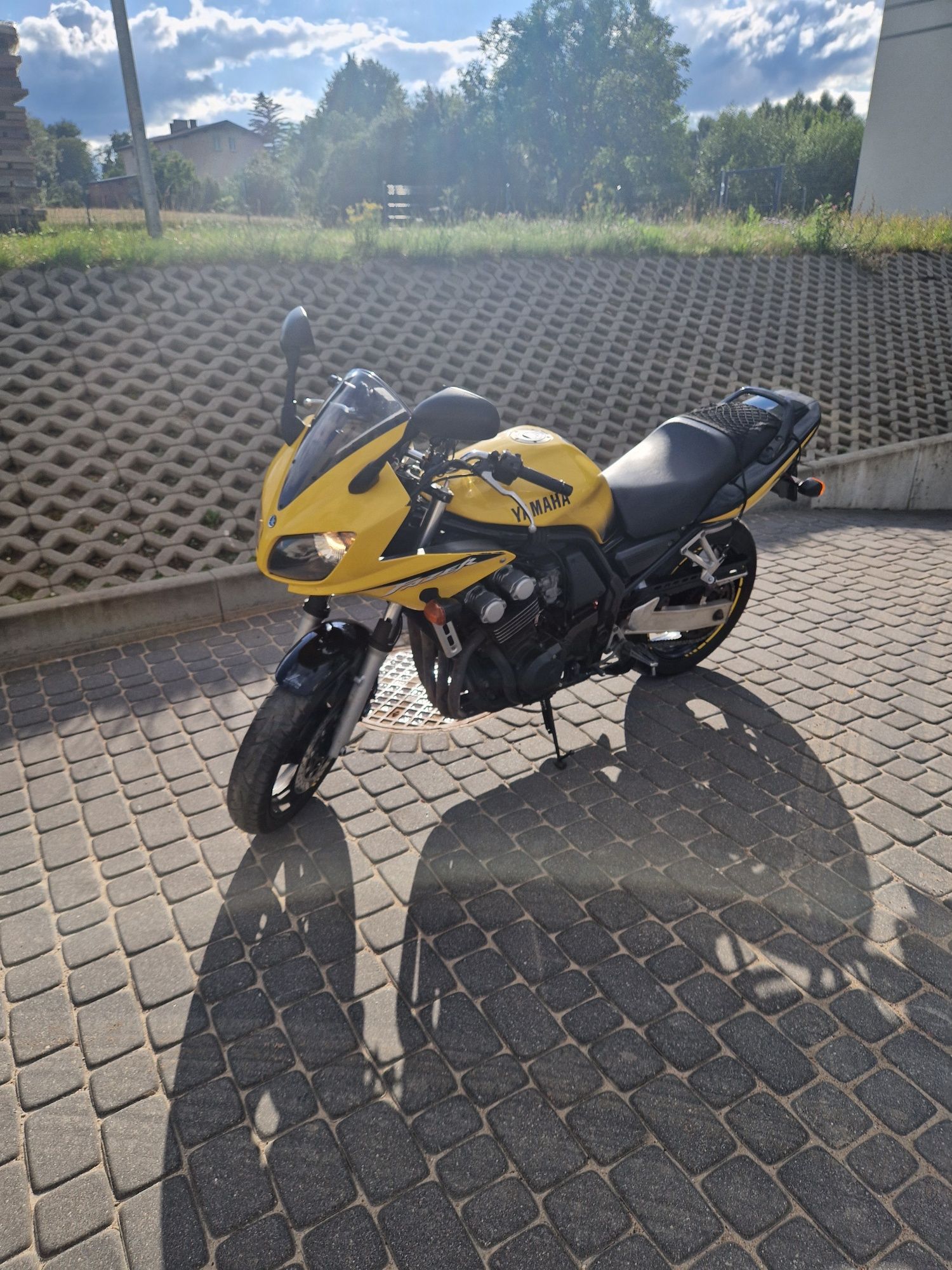 Yamaha fazer fzs 600 polift