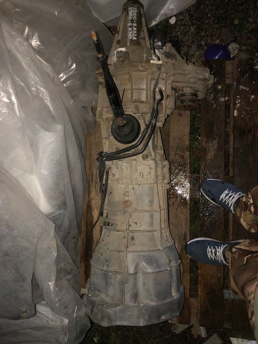 Мкпп з роздаткою Ніссан навара D40