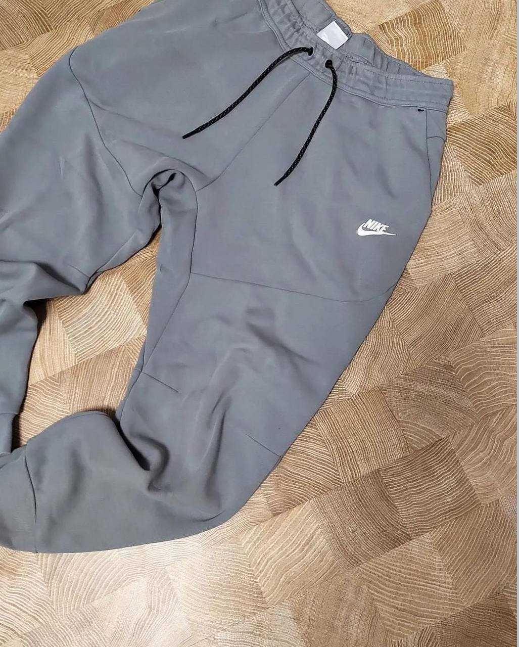 Nike tech fleece