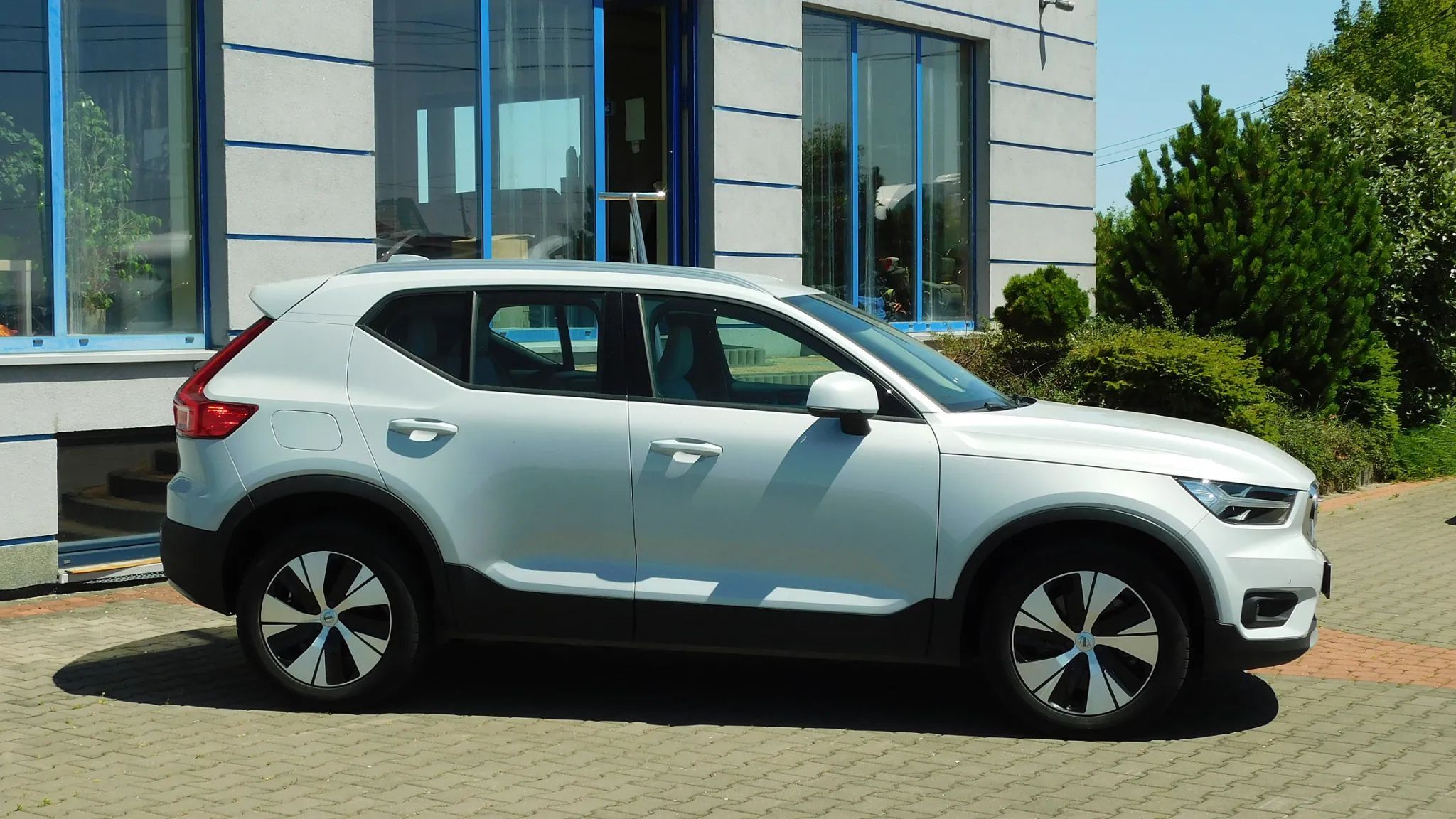 Volvo XC 40 1.5 Plug-In Hybrid T5 TWIN ENGINE 261KM Stan Idealny Jasne Wnętrze