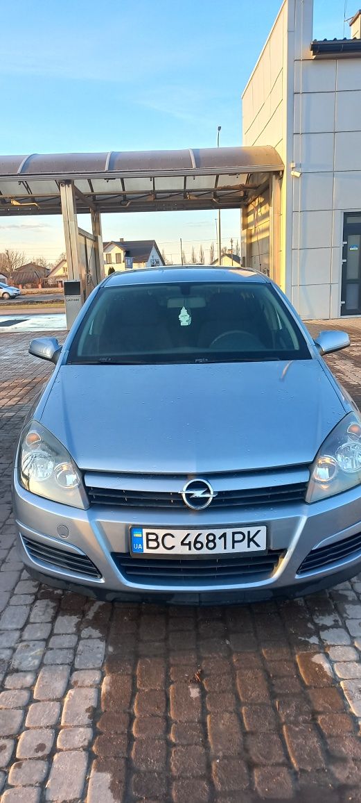 Opel astra h 2004