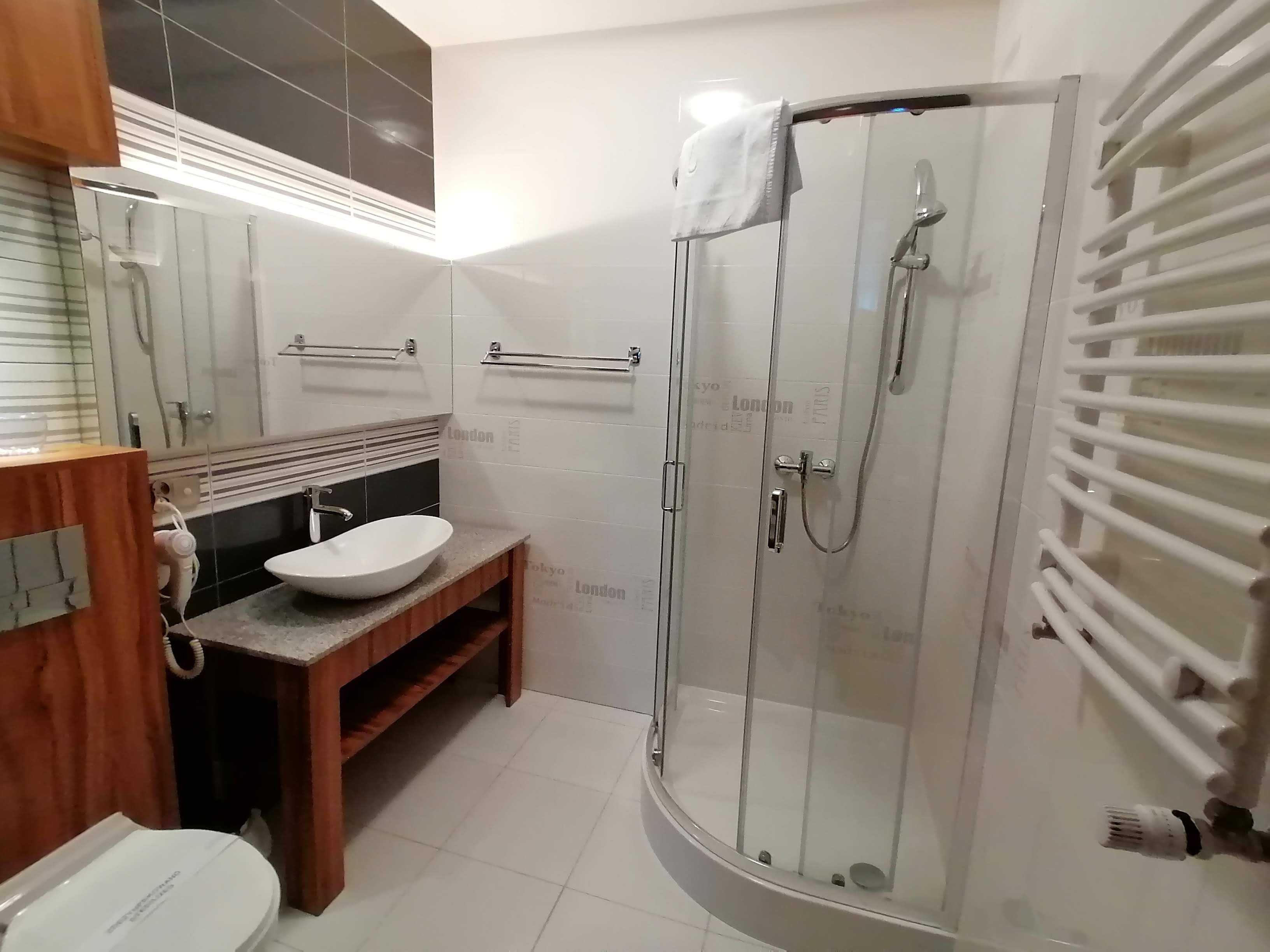 Apartamenty nad jeziorem,26os., bezpośredni dostęp do wody