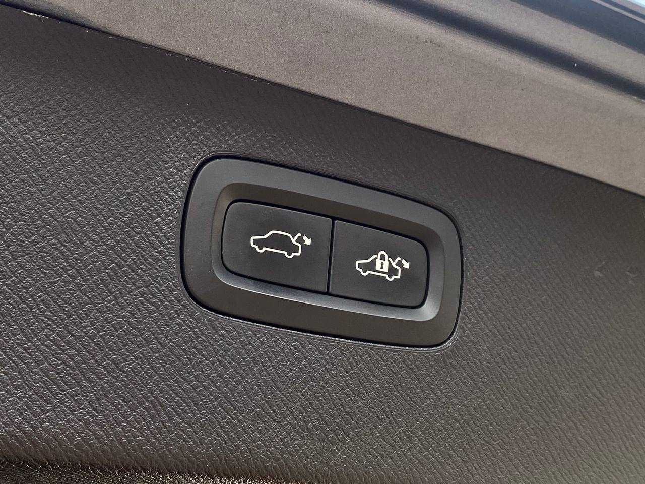 Volvo XC90 2015 рік