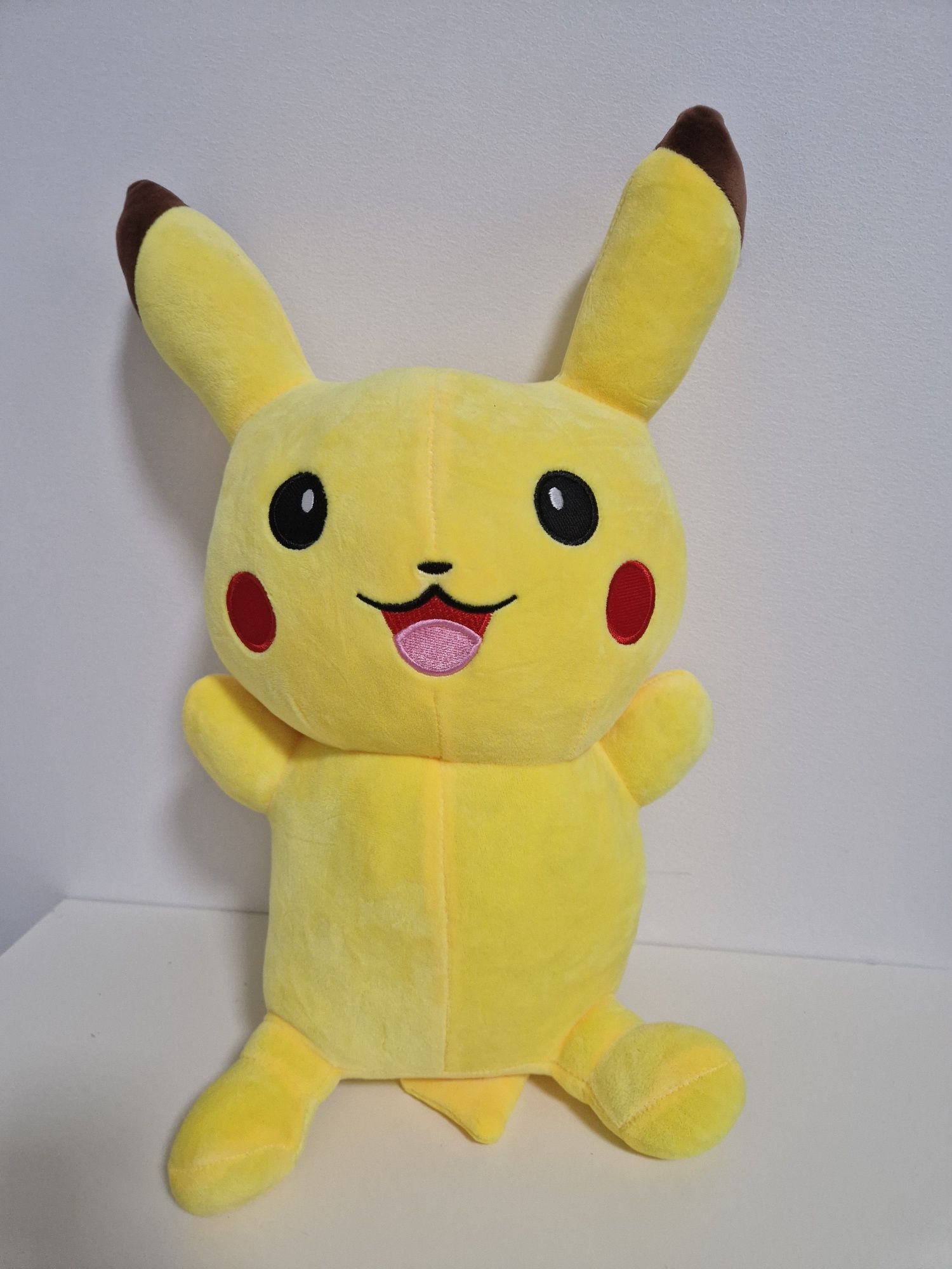 Pluszak  pokemon-pikachu