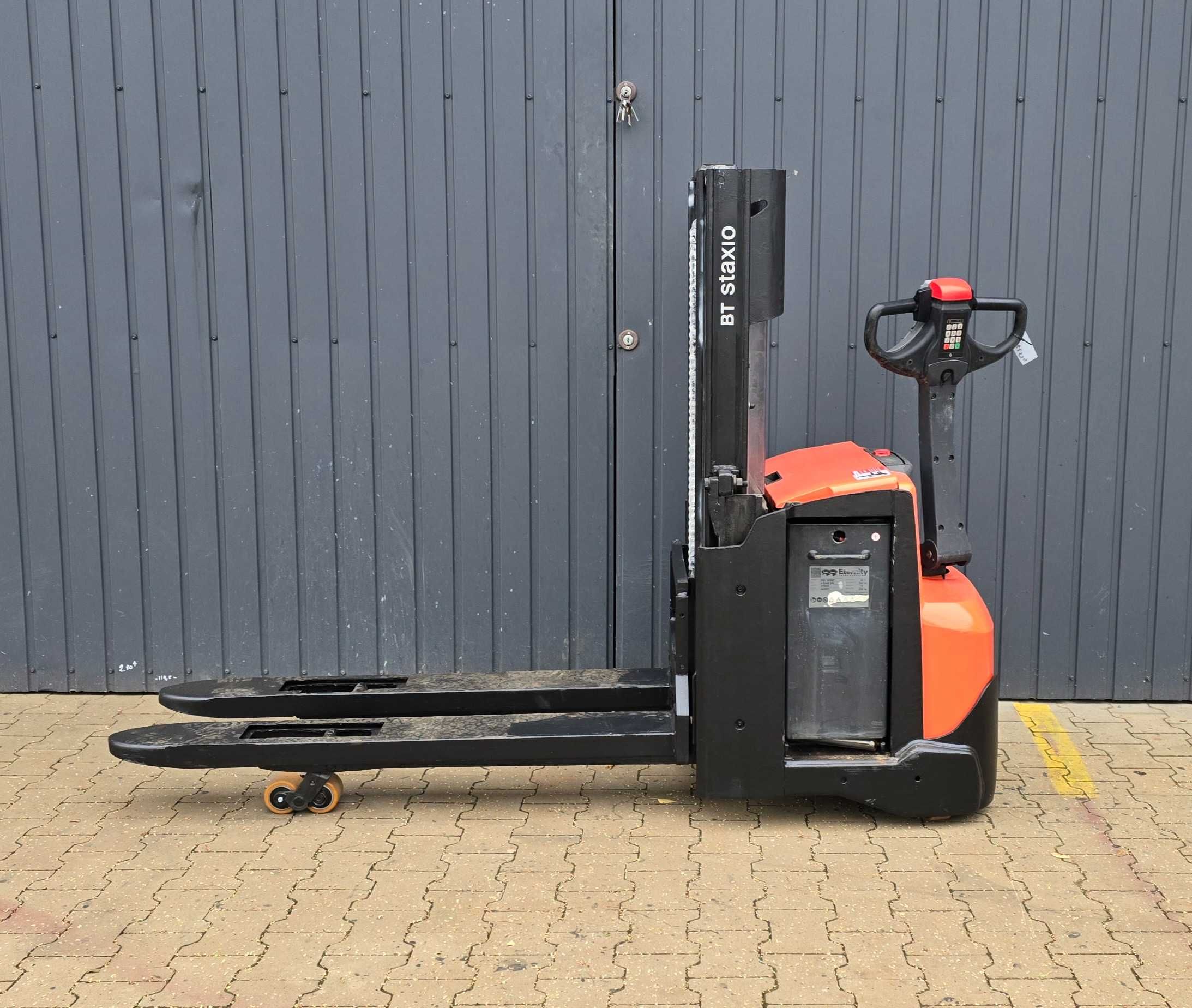 BT SWE 200d 2018r widły 1.35m Paletowy wózek magazynowy elektryczny