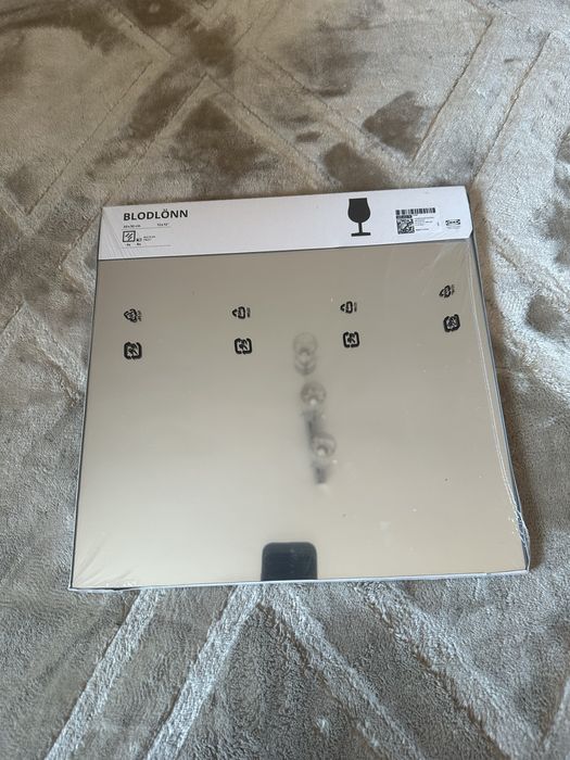 Lustro skladajace się z 4 części z Ikea