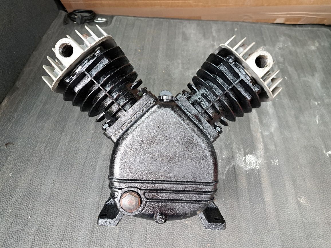 Kompresor sprężarka V 2 cylindry