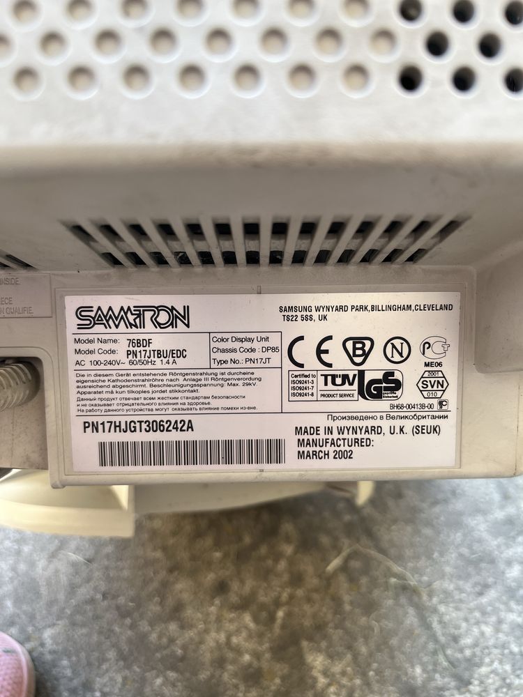 Monitor Retro Samtron 76BDF