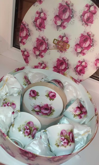 Сервиз чайный новый.Посуда.Чашка с блюдцем - 6 шт.