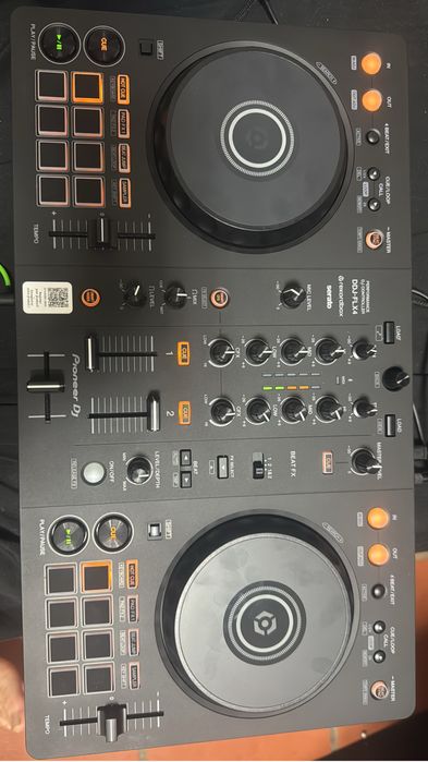 Pioneer DDJ-FLX4 (Controladora DJ)