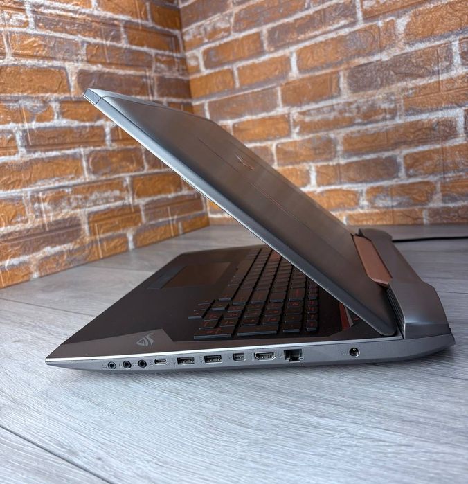 17,3ʼʼ  75Гц Asus ROG G752V/GTX 970M 6gb/i7-6700HQ/SSD-512gb/RAM-16gb