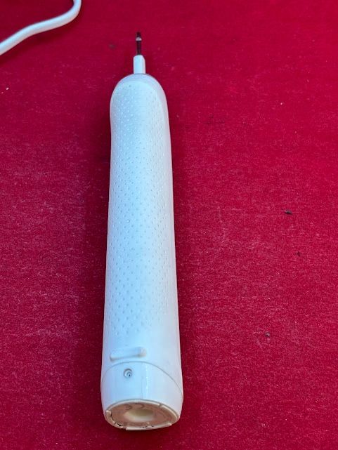 szczoteczka elektryczna do zębów oral b geniusx biała bluetooth opis