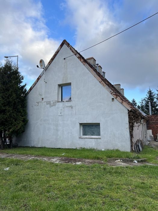 Sprzedam dom zabudowania gospodarcze i dzialka