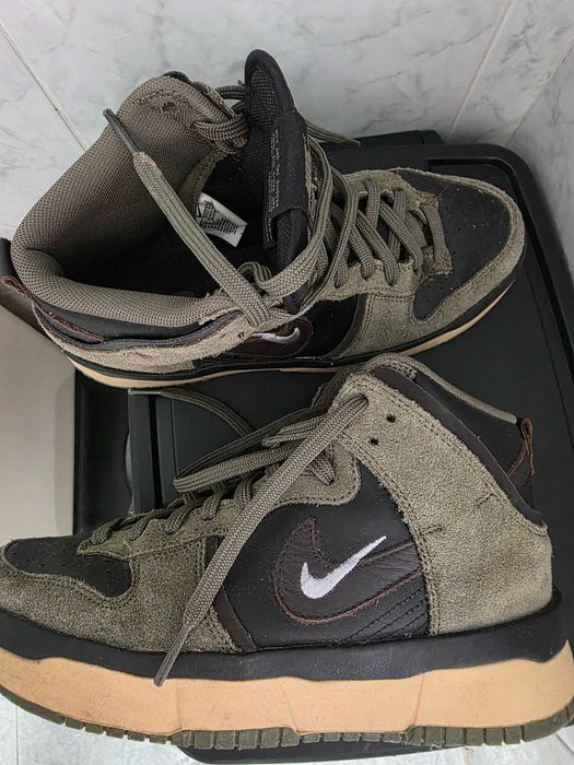 Tenis da Nike verde militar