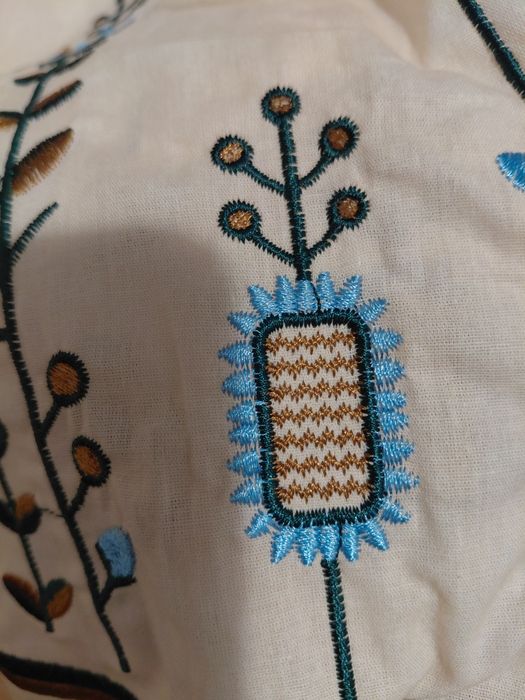 Продам вишиванку жіночу