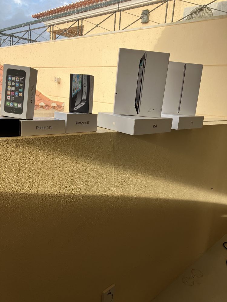 Caixas de iphone e ipad e Airpods