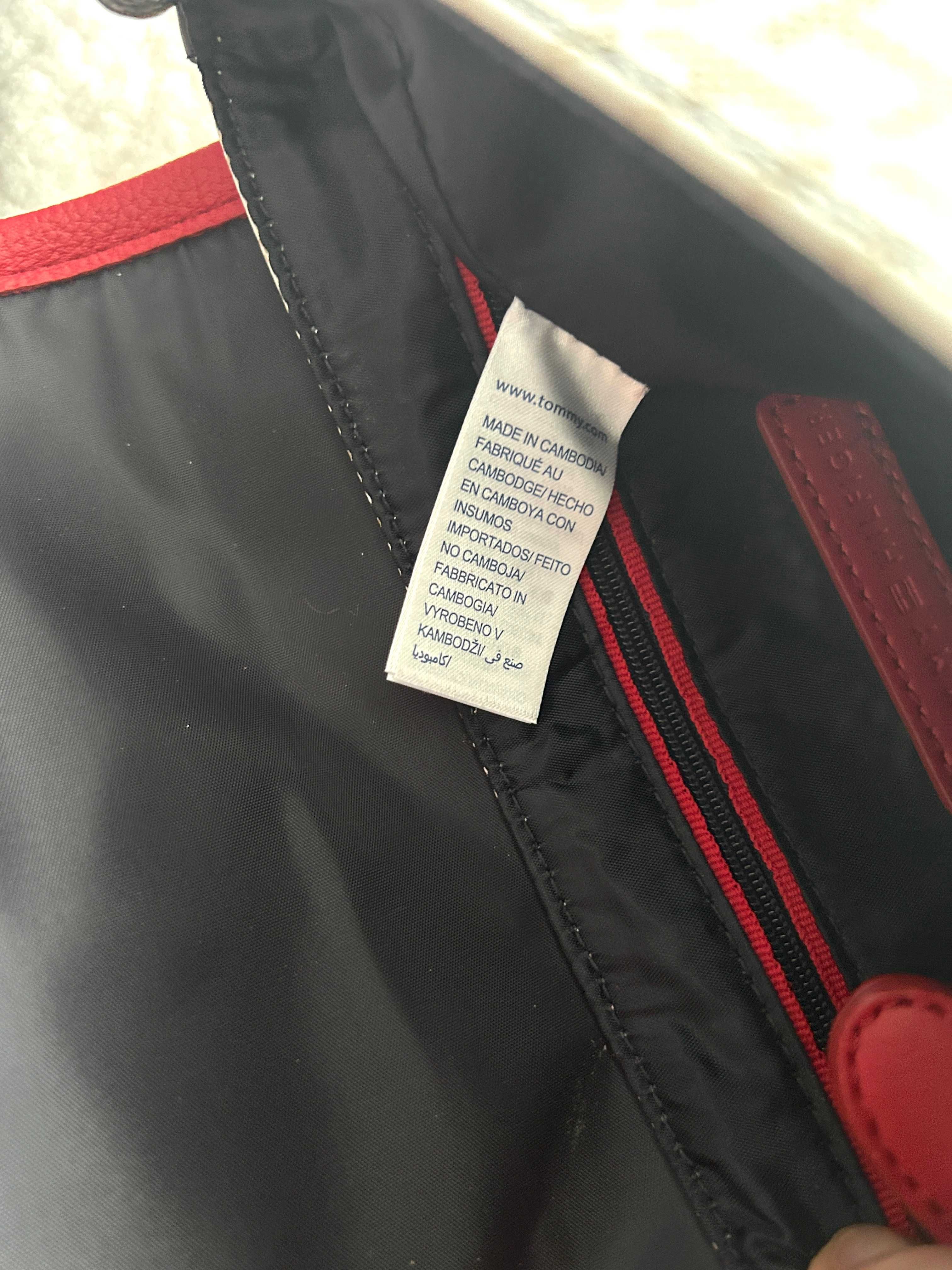 Tommy Hilfiger torebka z logo