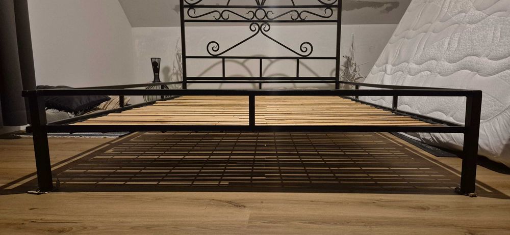 Łóżko metalowe kute o wym. 140x200 cm