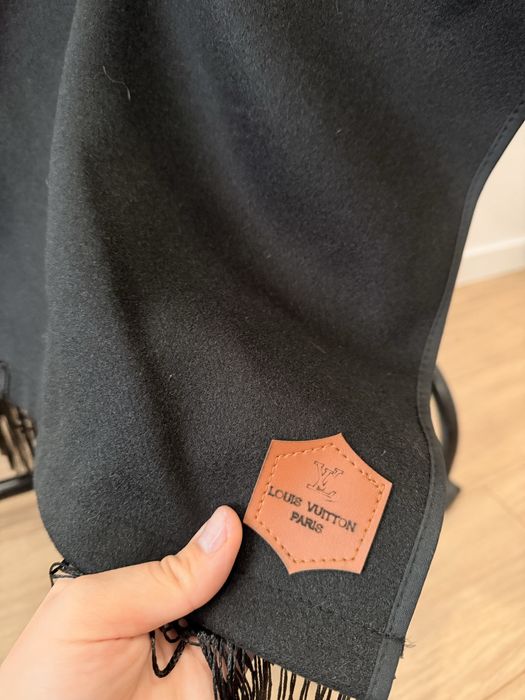 Кейп  LOUIS VUITTON  осінь-весна