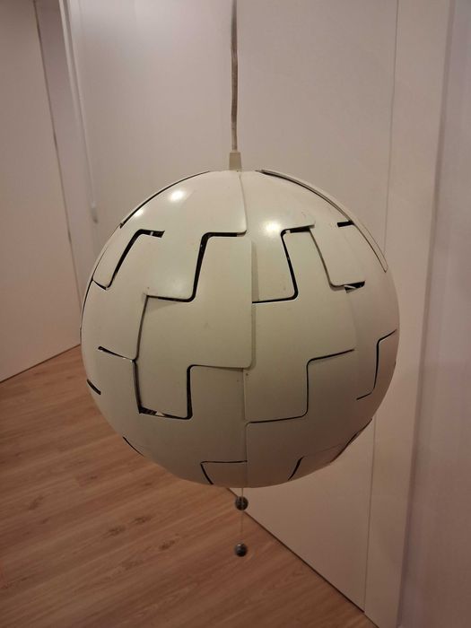 Candeeiro branco em óptimo estado