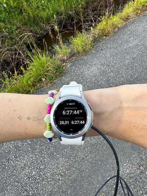 Смарт-часы Samsung Galaxy Watch4 Classic