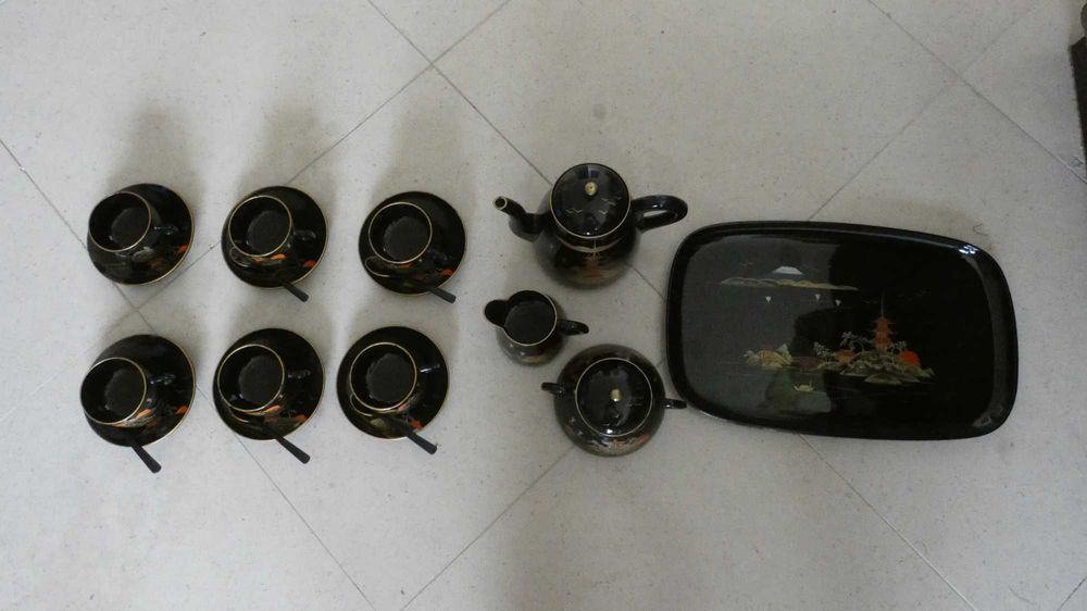 Louça japonesa feita de madeira