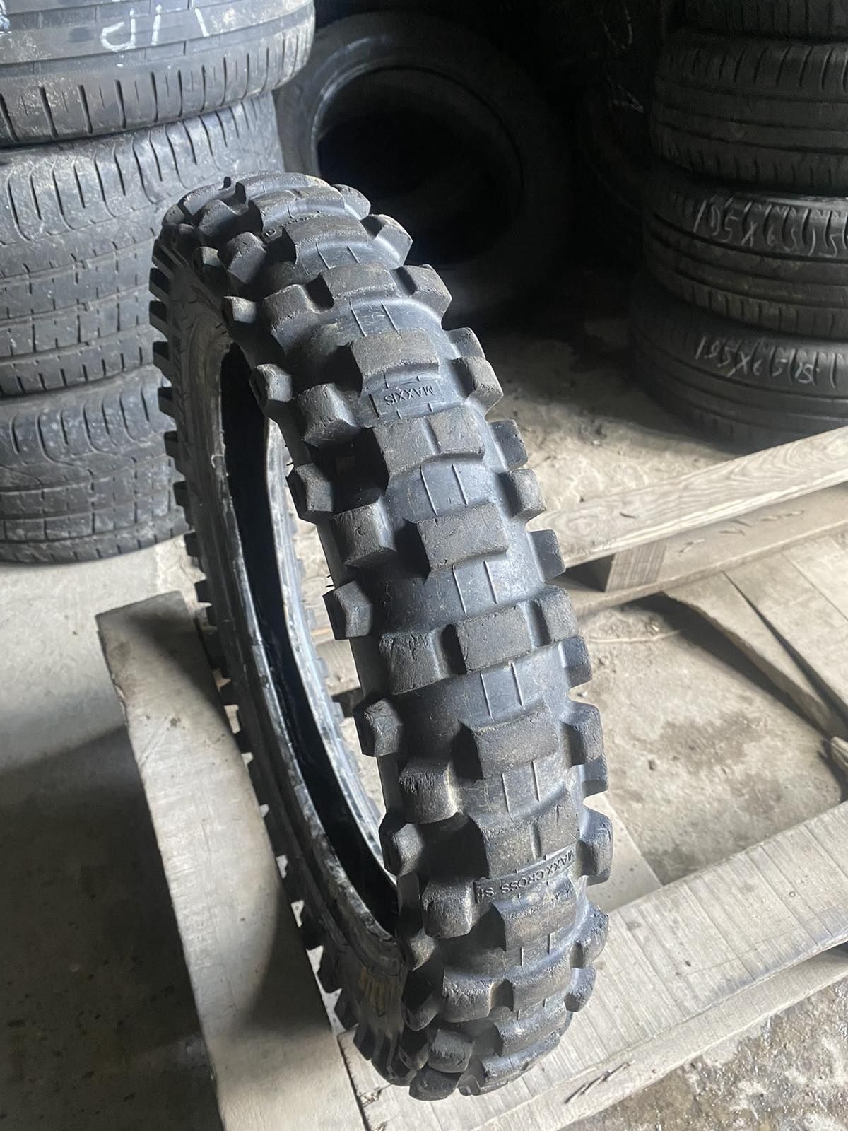 90.100.16 Maxxis 1шт кросс бу шины резина склад из Европы 90/100-16