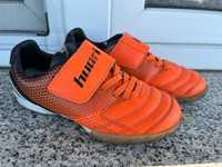 Buty piłkarskie firmy HUARI, rozm. 30 halówki