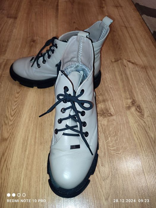 Жіночі зимові черевики