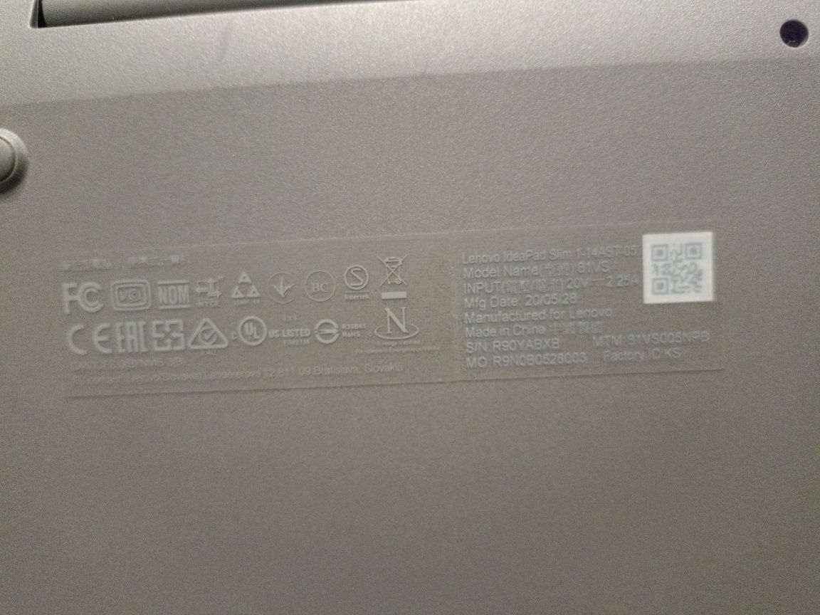 Laptop Lenovo Ideapad Slim 1-14AST-05 14" AMD A6-9220e - 4GB RAM - 256