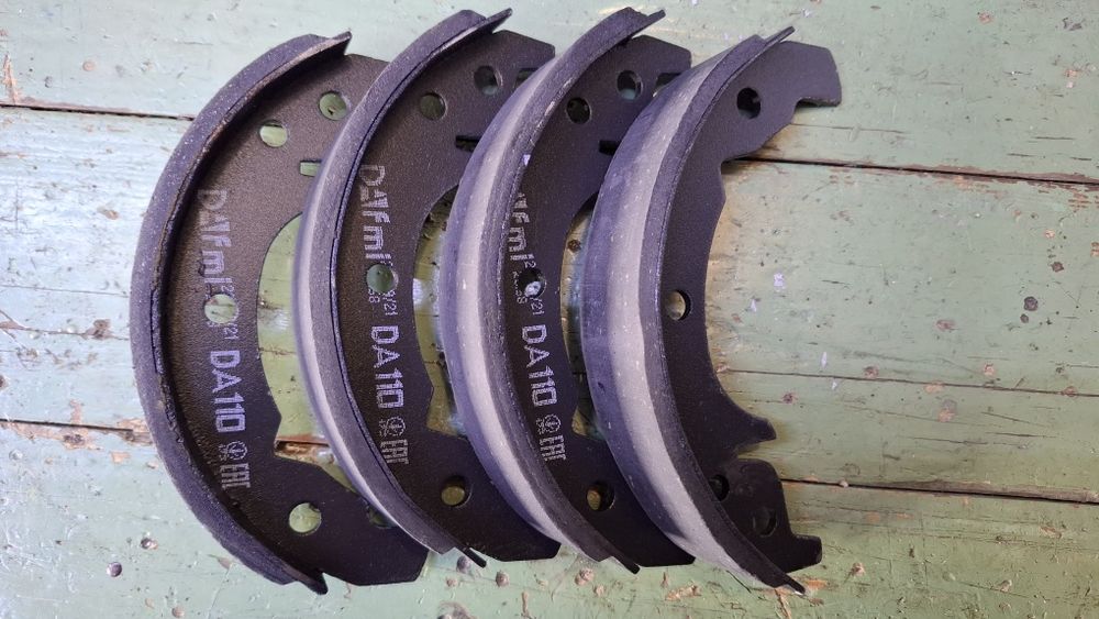 Задние тормозные колодки Таврия