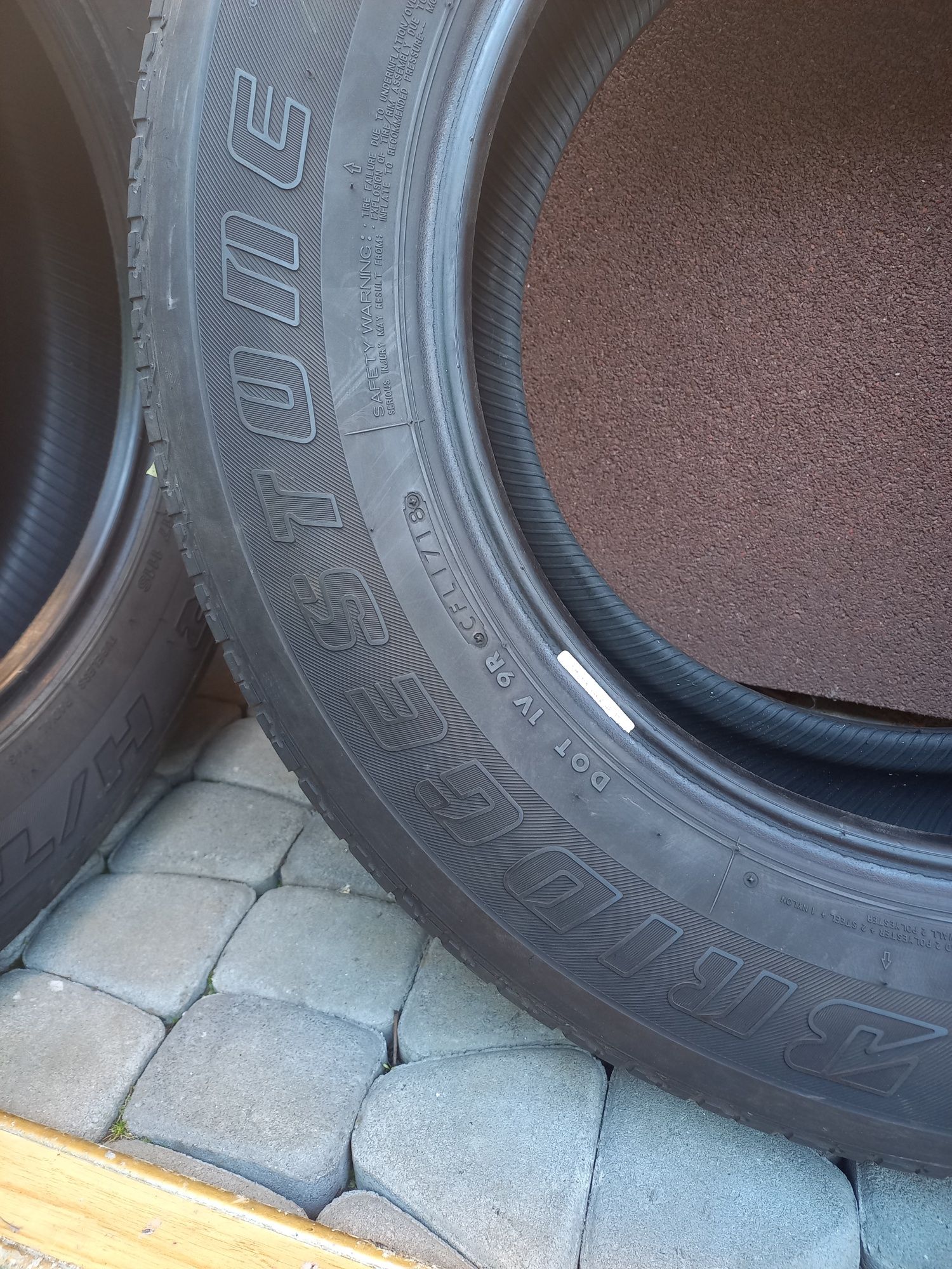 Шини 245/65/17 Bridgestone