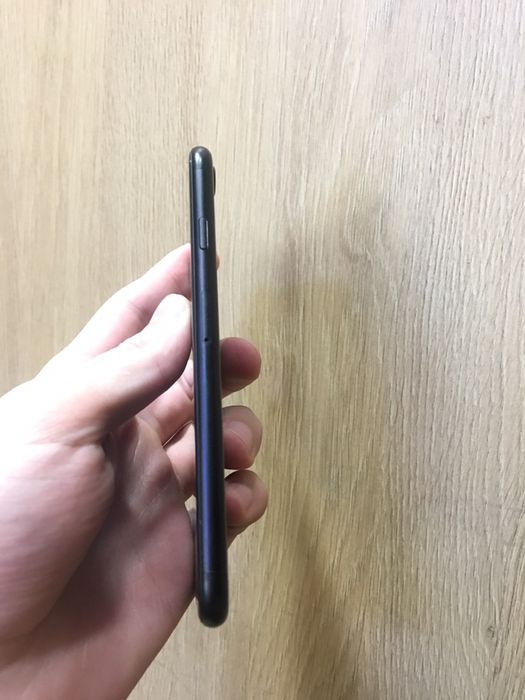 iPhone SE 2020 64/128/256gb Black/White/Red