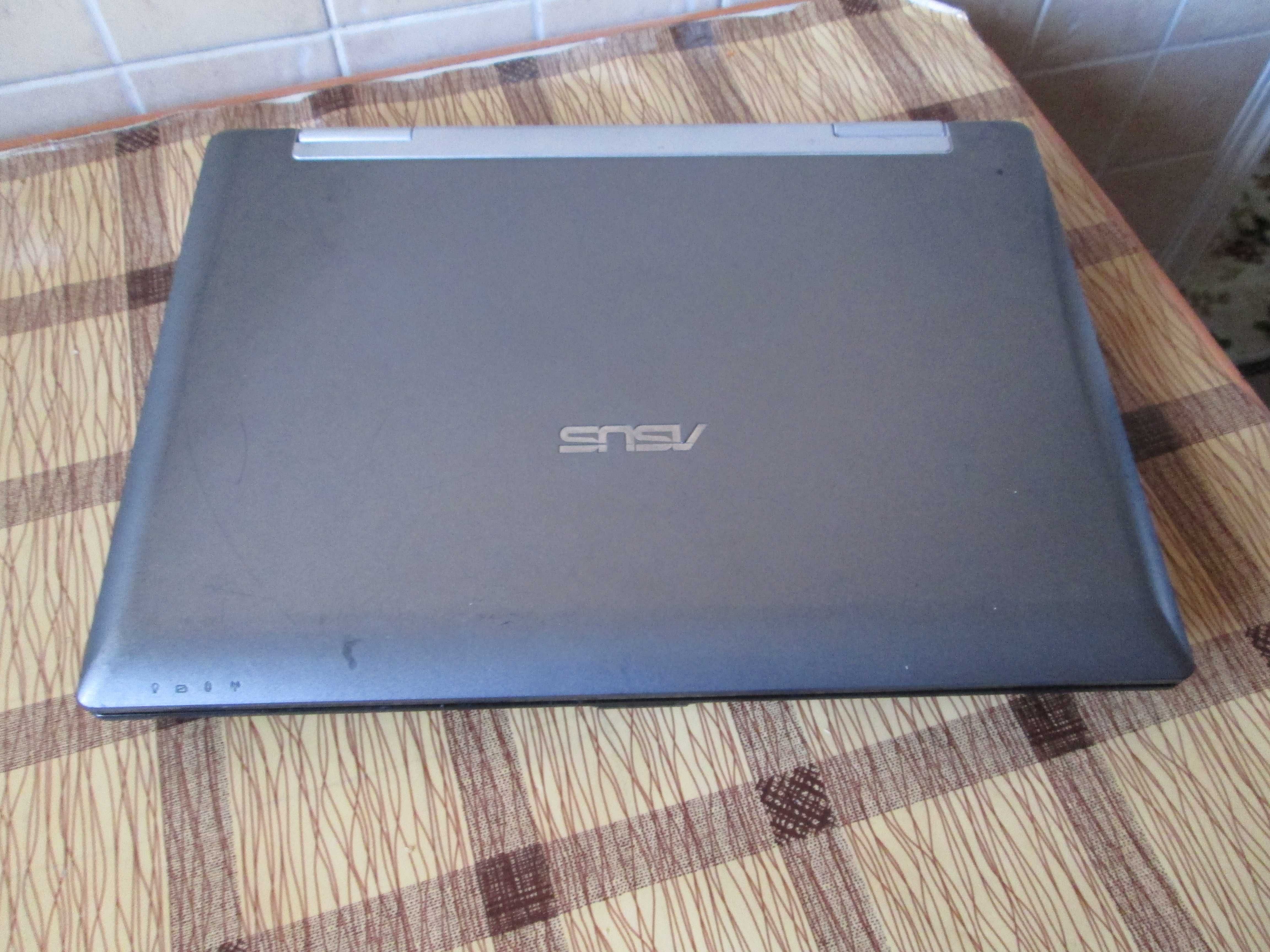 Ноутбук ASUS X80L, Intel Core 2 Duo Mobile T7700, 2 GB ОЗУ,