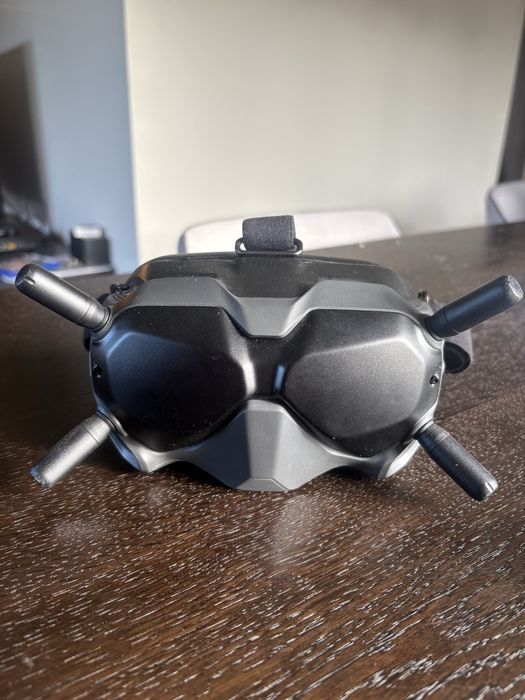 DJI googles V2  model FGDB28