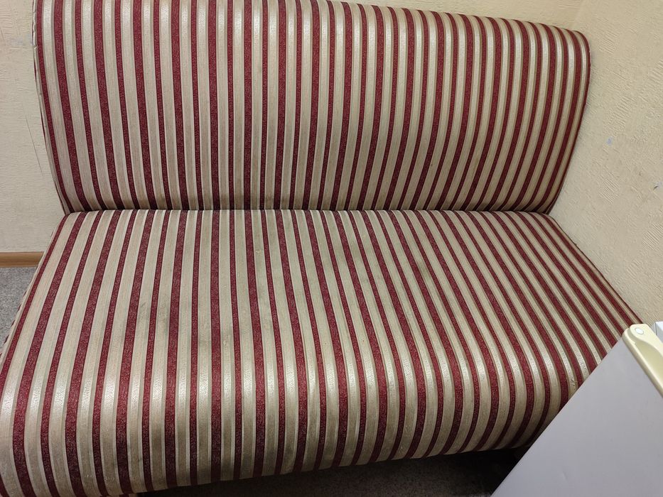 Диван для офісу, дому