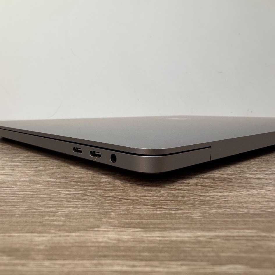 MacBook Pro 16" i9 / 32Gb DDR4 / SSD 512Gb / Radeon 5500m (код: M0341)