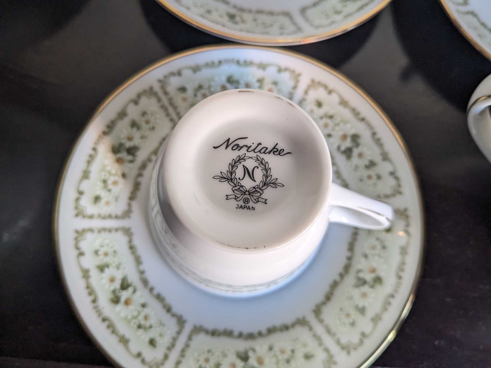 Serviço de Café completo para 12 pessoas da marca japonesa Noritake