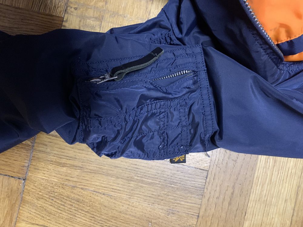 бомбер alpha industries розмер М