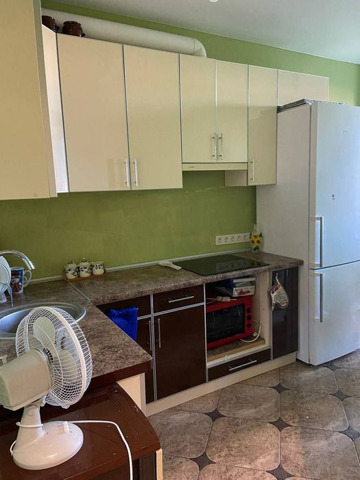 Продам 1 из.кв.,в новострое П.Григоренка 16 (Ж.С-2), 10/13 с ремонтом.