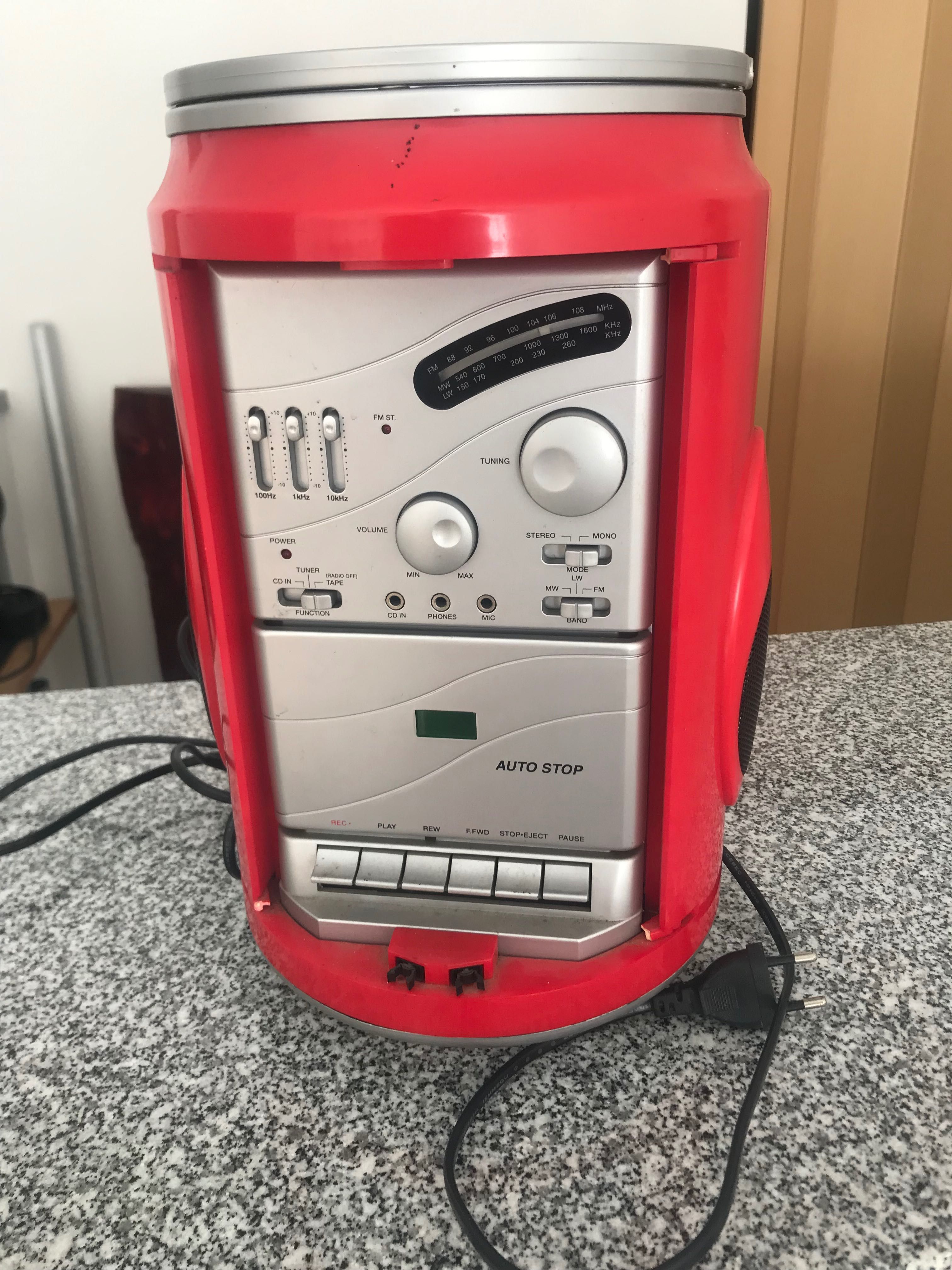 Rádio com leitor cassete