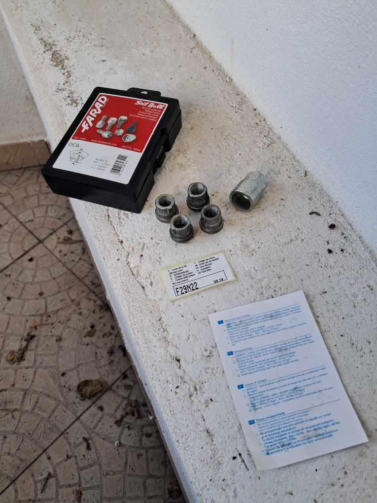 Femeas anti roubo opel