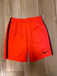 Męskie pomarańczowe spodenki sportowe Nike